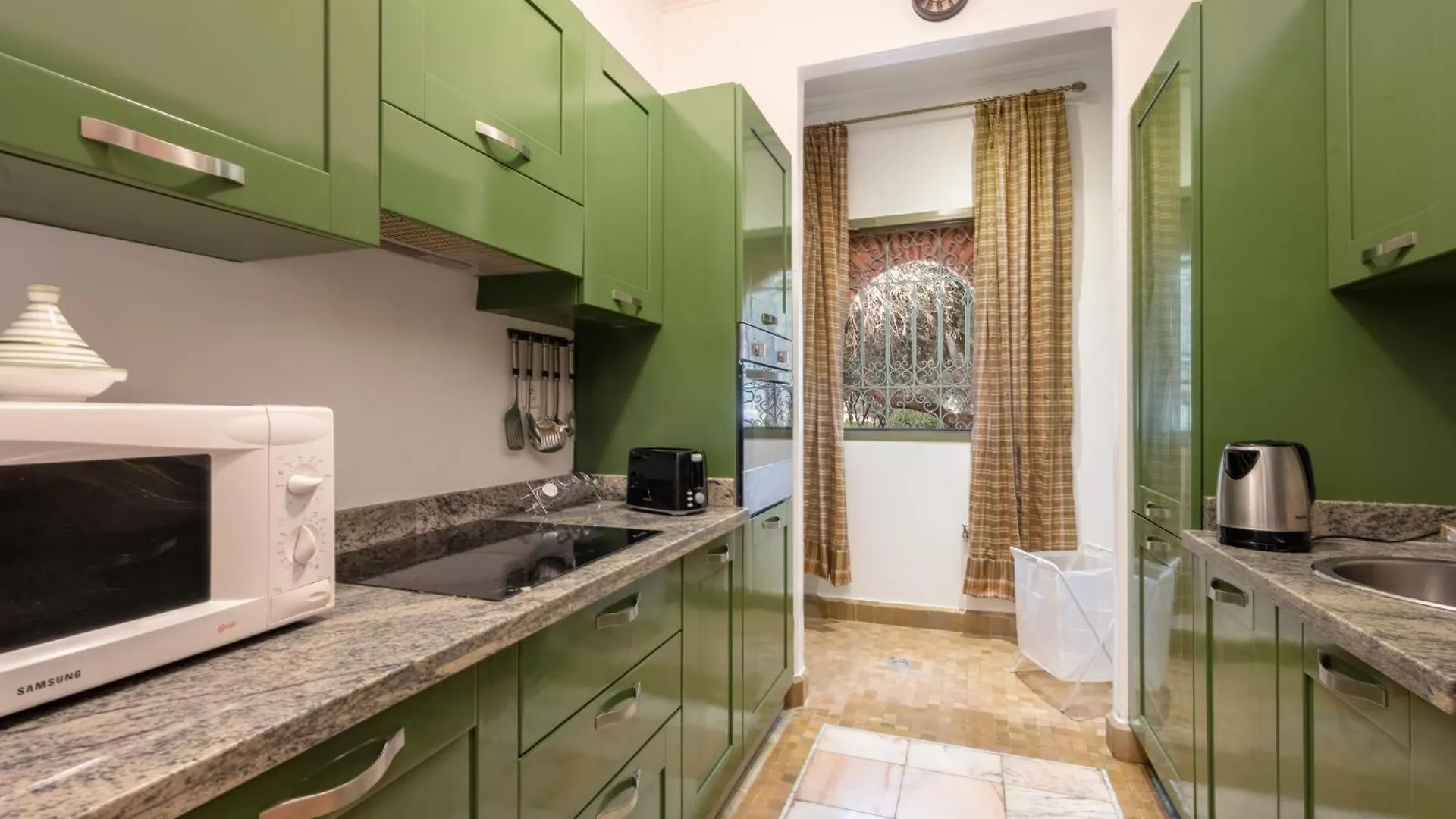アパート Appartement De Luxe A Palmeraie Village 2 マラケシュ